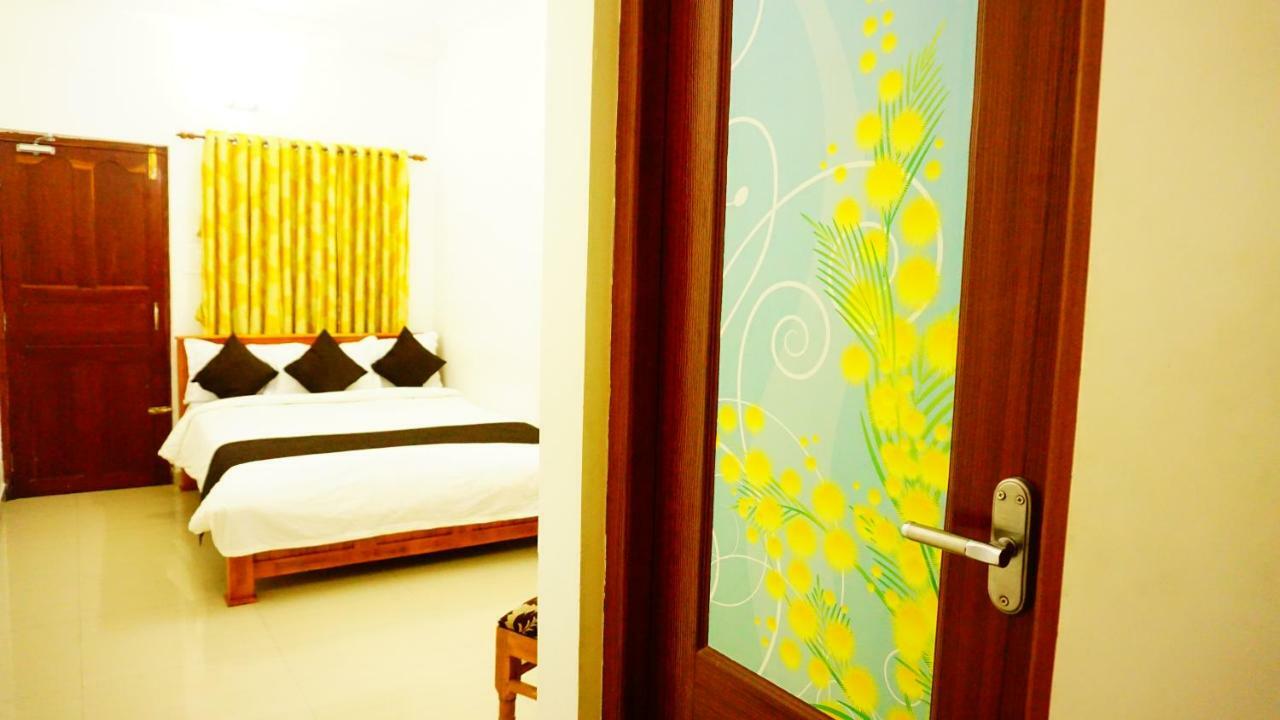 Thayamkery'S Royal Inn Коччи Экстерьер фото
